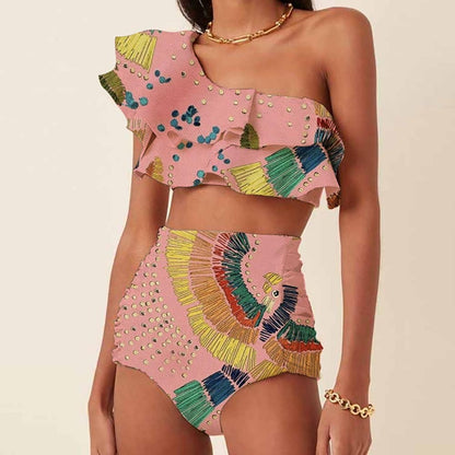 Beautifully Finished Bikini in a Timeless Design