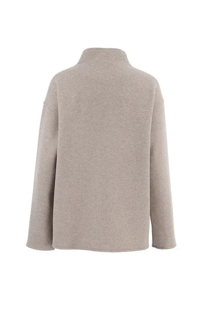 Effortlessly Elegant Jacket with a Timeless Design