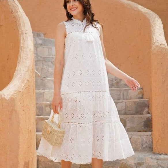 Well Tailored Dress with a Graceful Silhouette
