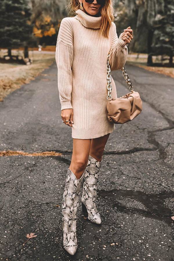Effortlessly Elegant Sweater with a Timeless Design