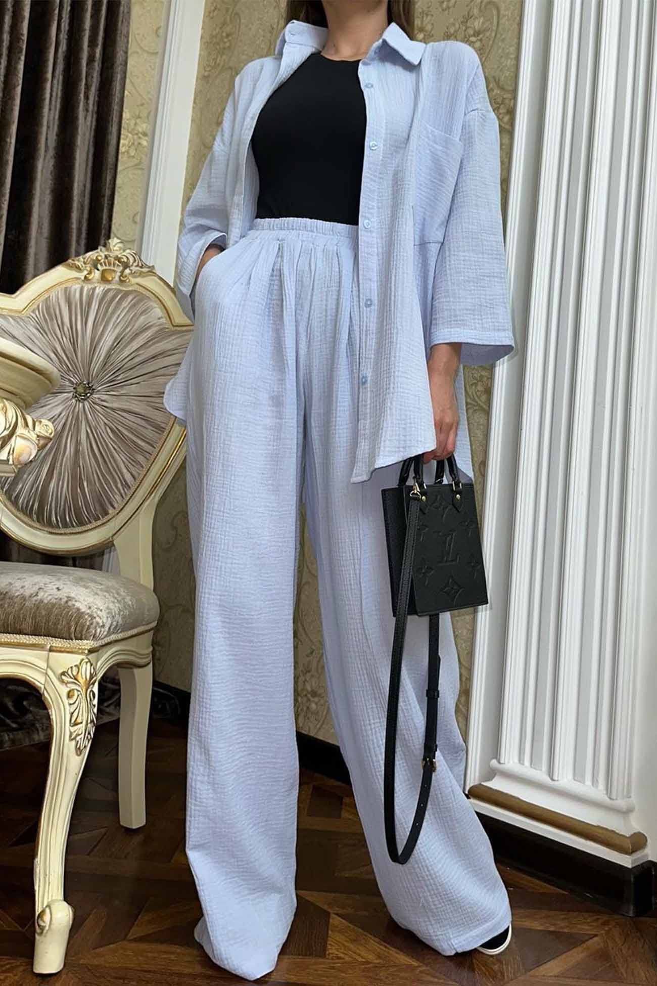 Classic Vintage Pants with a Flattering Fit