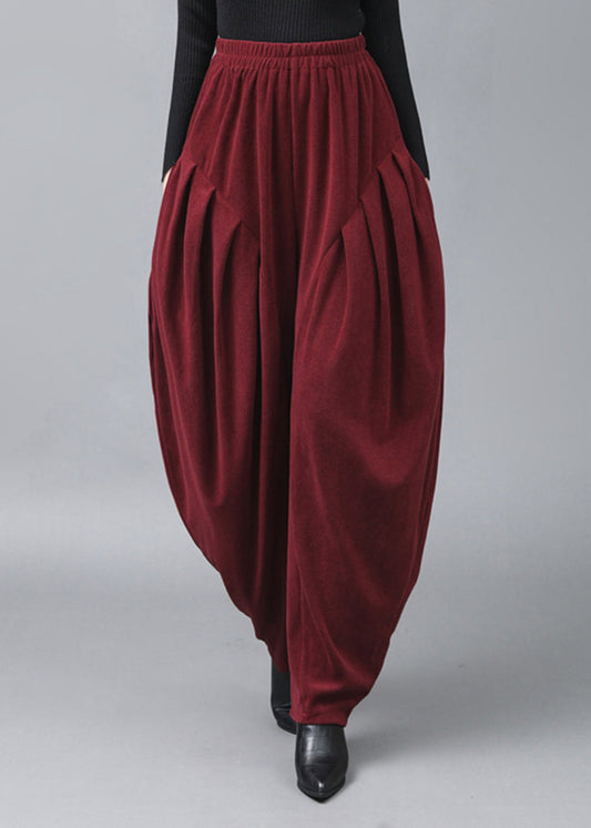 Well Tailored Pants with a Graceful Silhouette