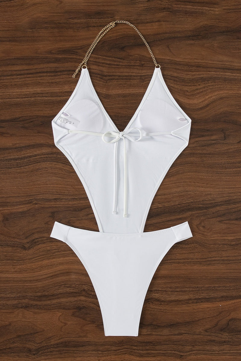Well Tailored Garment with a Graceful Silhouette
