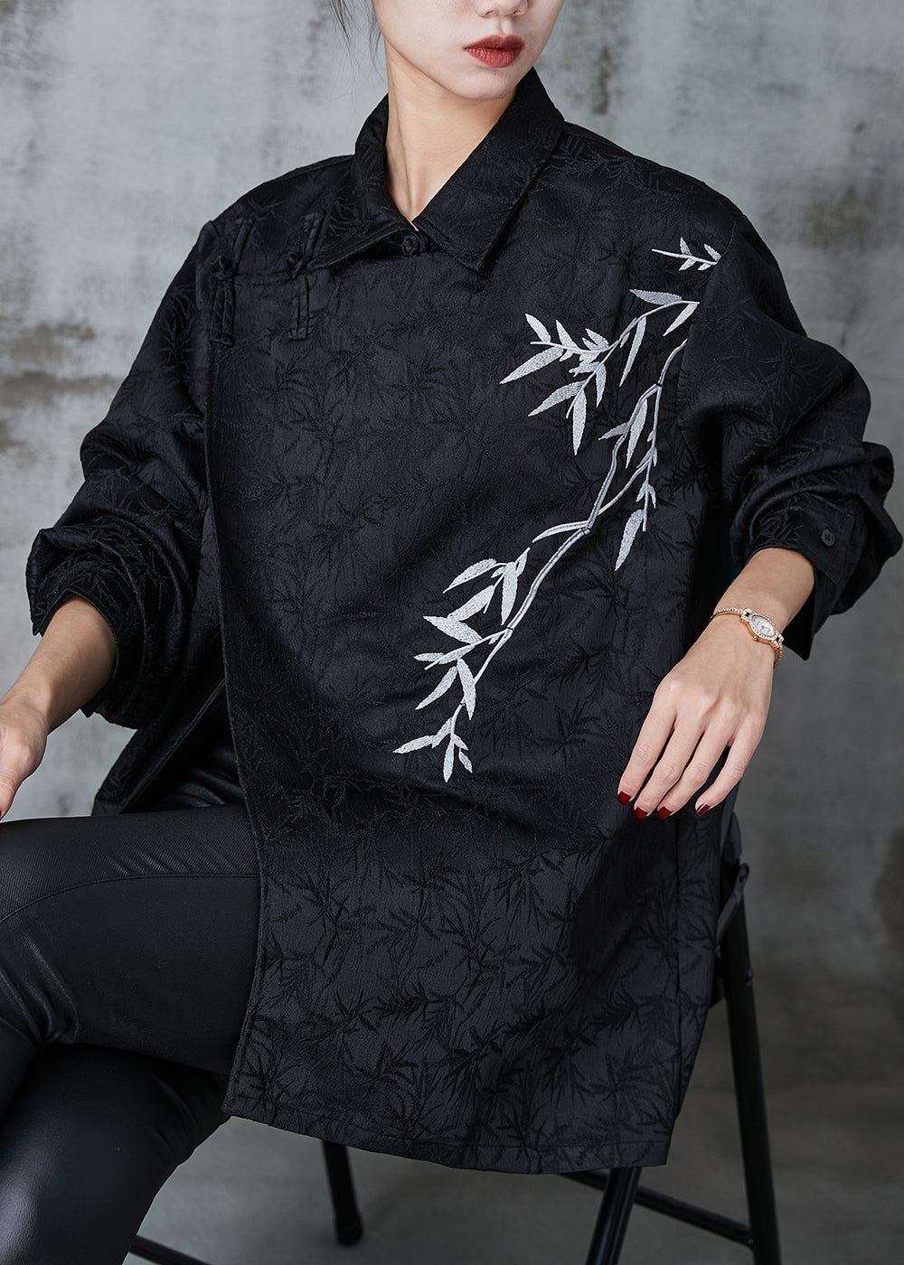 Effortlessly Elegant Shirt with a Timeless Design