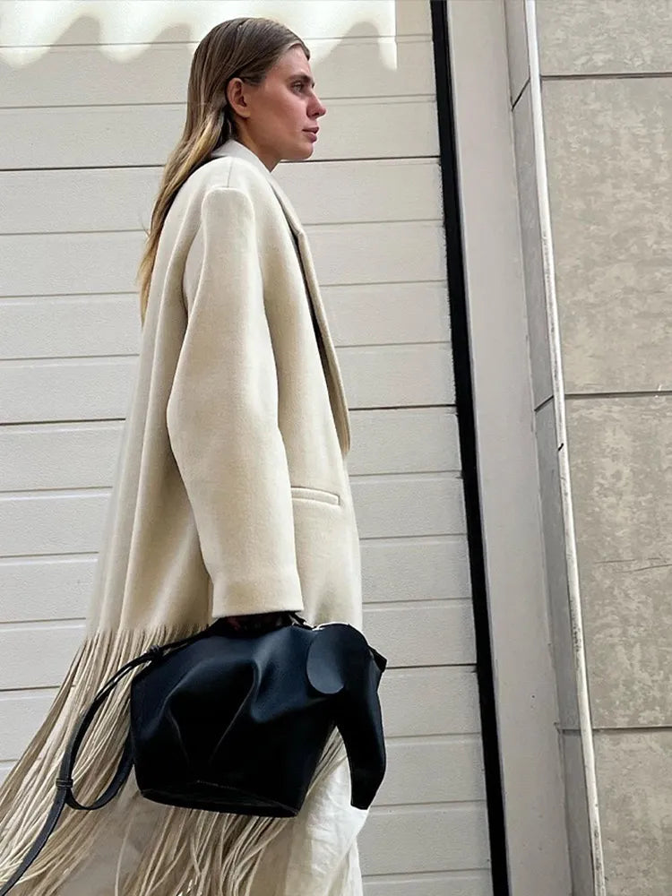 Effortlessly Elegant Coat with a Timeless Design