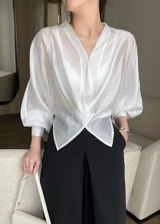 Classic Vintage Shirt with a Flattering Fit