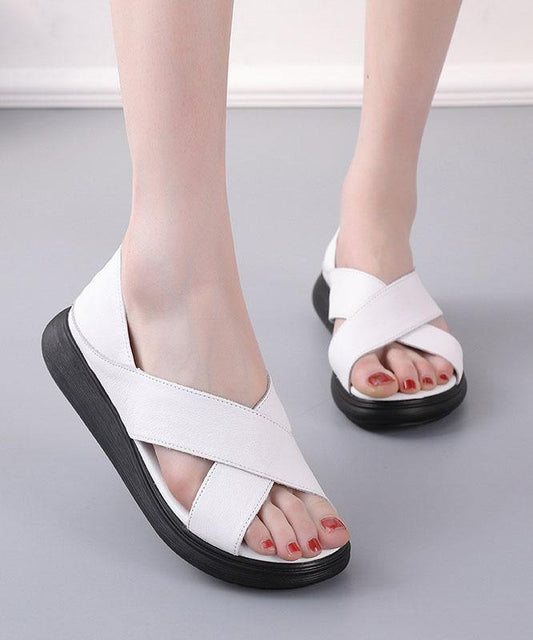 Effortlessly Elegant Sandals with a Timeless Design