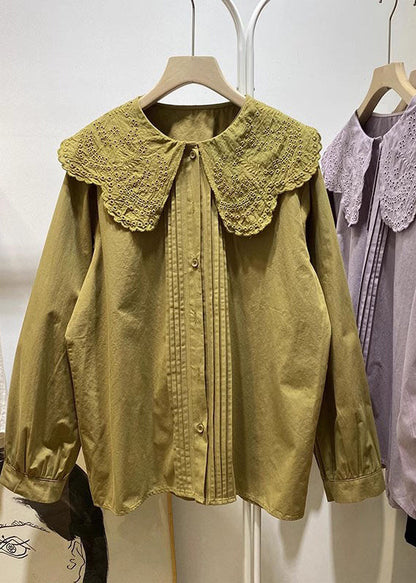 Beautifully Crafted Blouse in a Classic Style