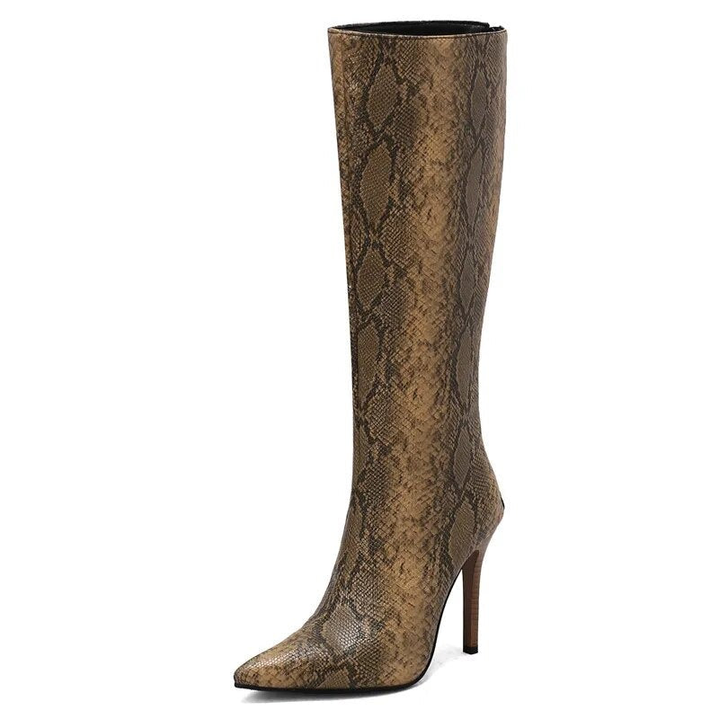 Beautifully Finished Boots in a Timeless Design