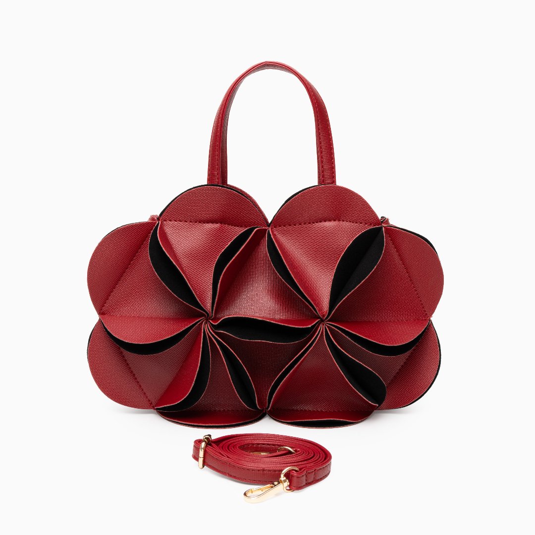 Gracefully Styled Bag for Any Occasion