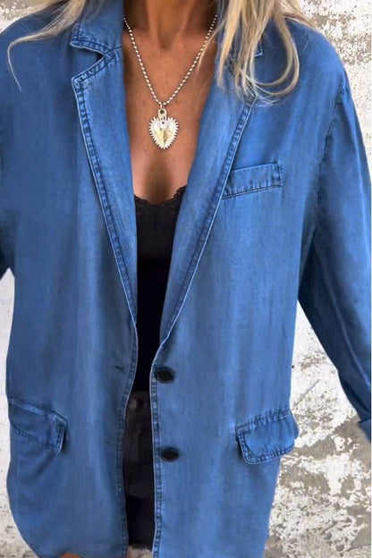 Classic Vintage Jacket with a Flattering Fit