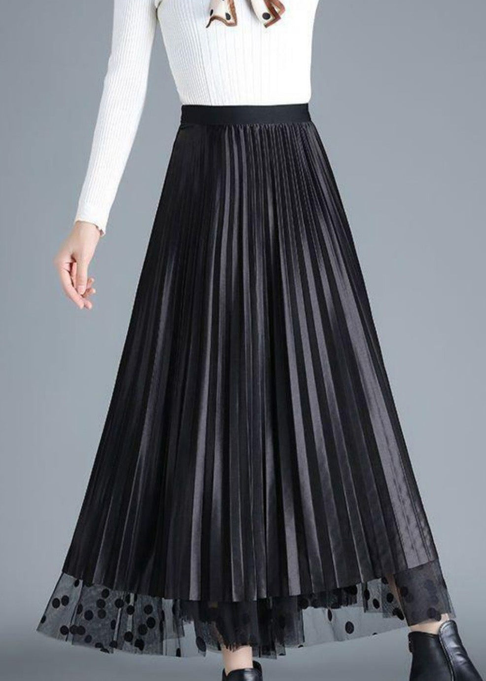 Effortlessly Elegant Garment with a Timeless Design