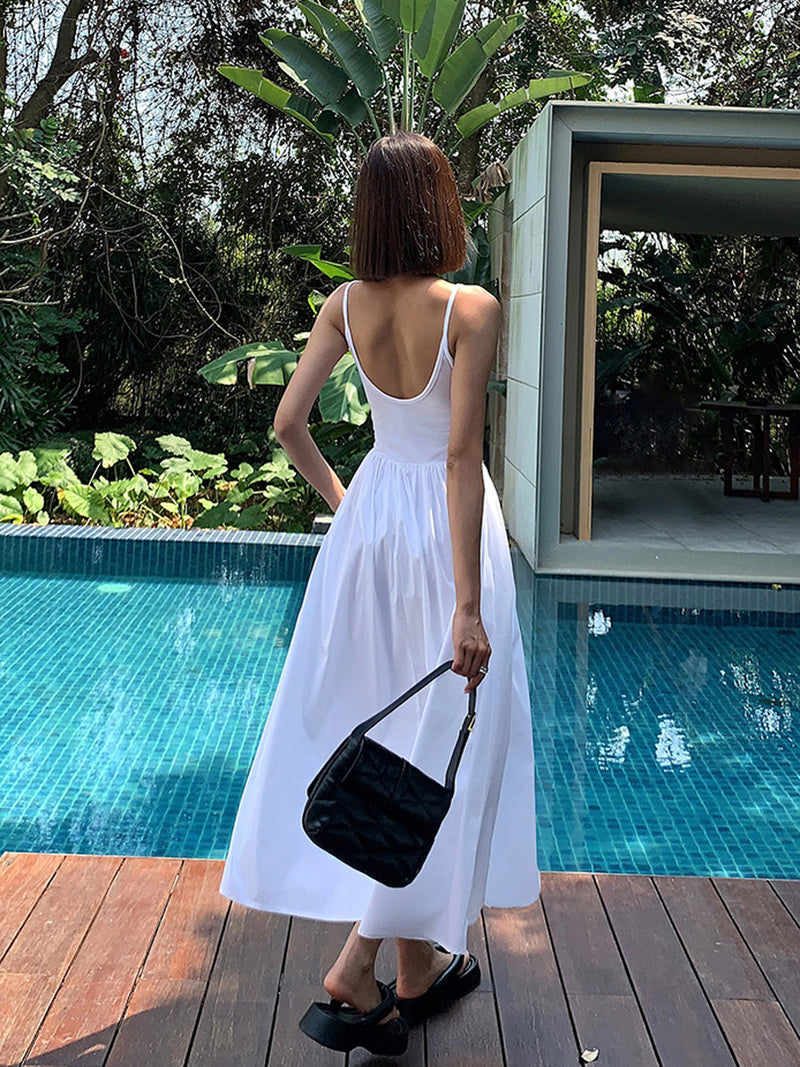 Effortlessly Elegant Dress with a Timeless Design