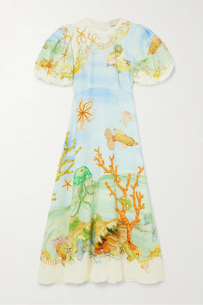 Beautifully Finished Dress in a Timeless Design