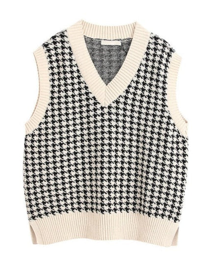 Well Tailored Top with a Graceful Silhouette