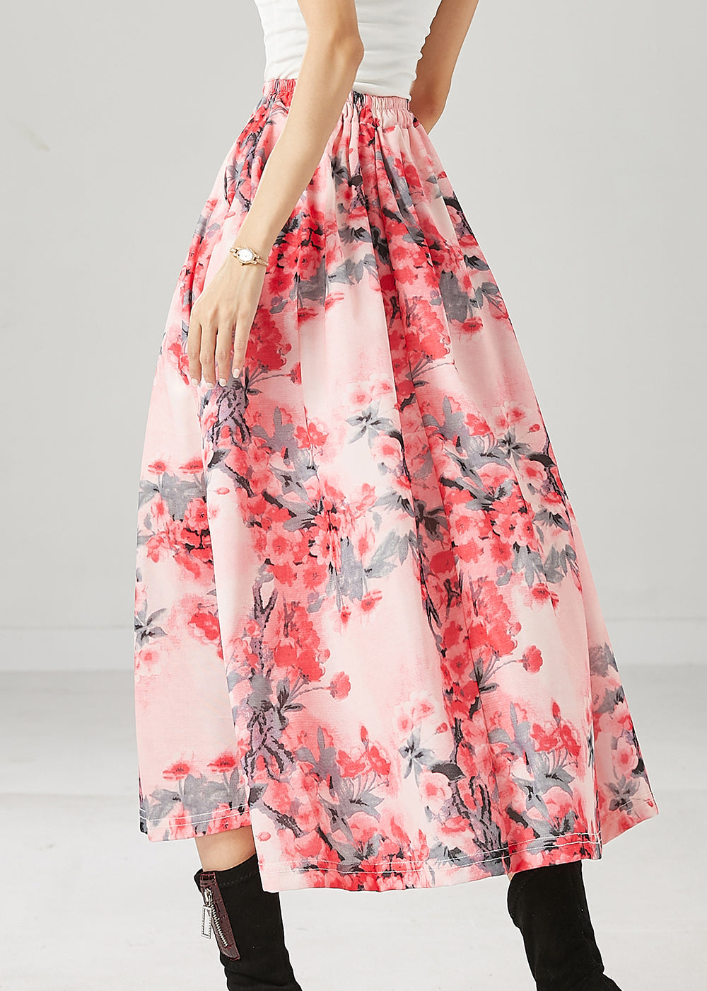 Effortlessly Elegant Garment with a Timeless Design