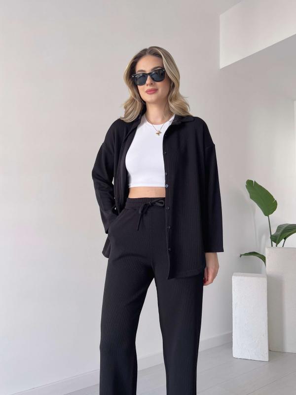 Gracefully Styled Pullover for Any Occasion