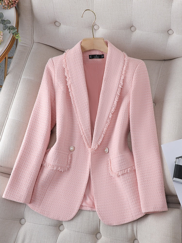 Sophisticated Garment with a Clean Classic Look