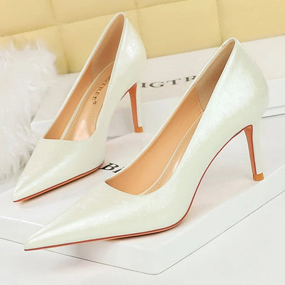 A Vintage Style Heels with Delicate Timeless Details