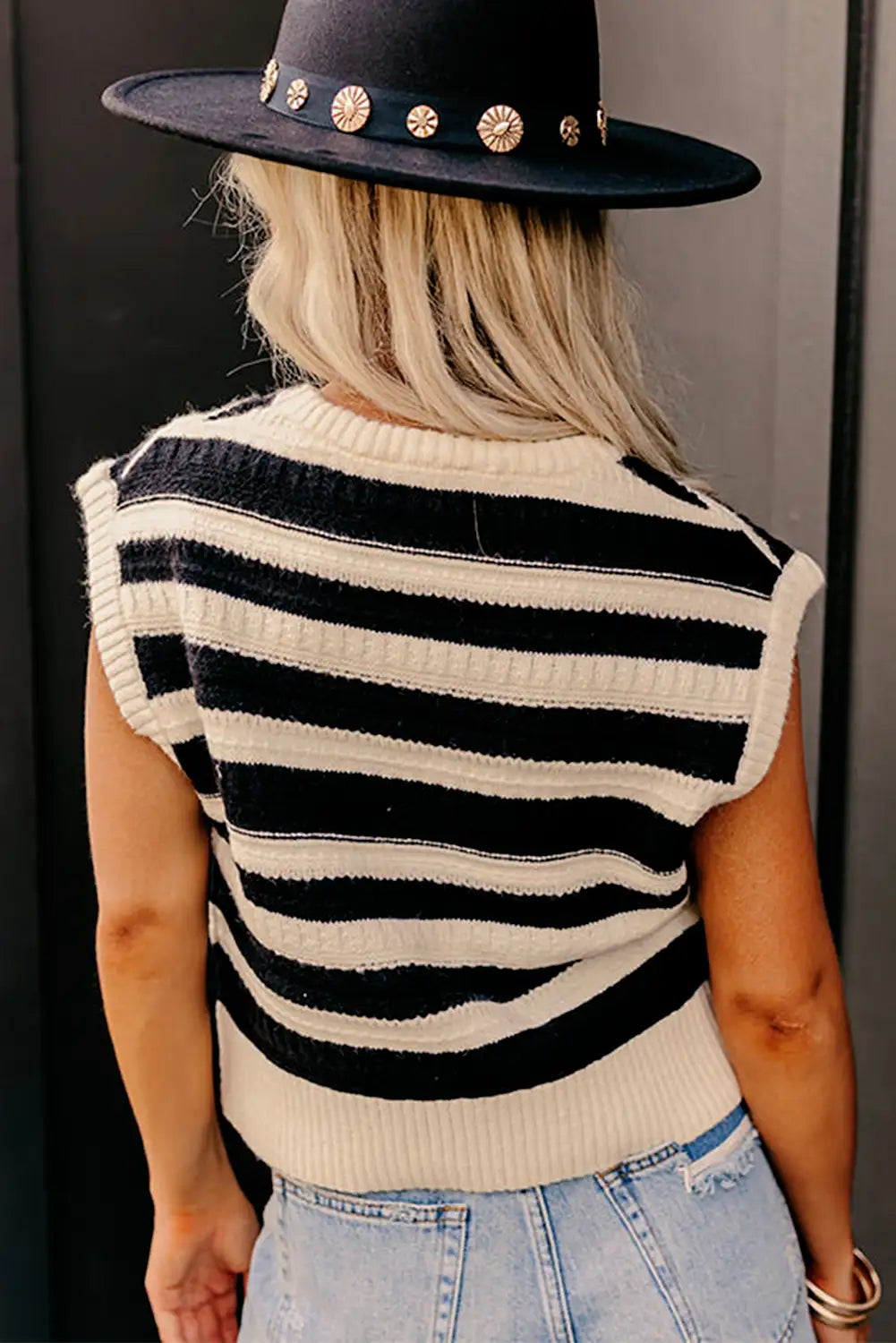 Well Tailored Garment with a Graceful Silhouette