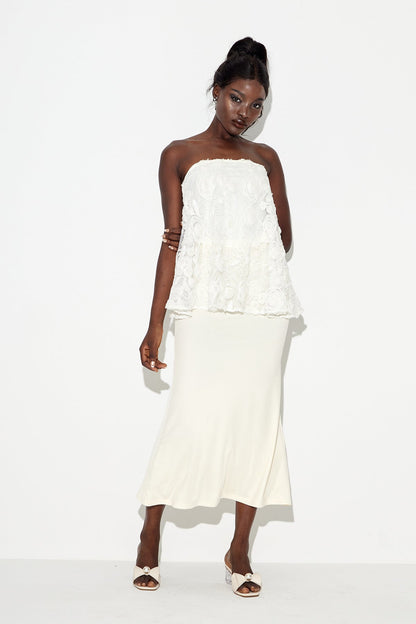 Sophisticated Garment with a Clean Classic Look