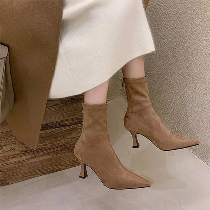 Polished Boots with an Effortless Classic Look