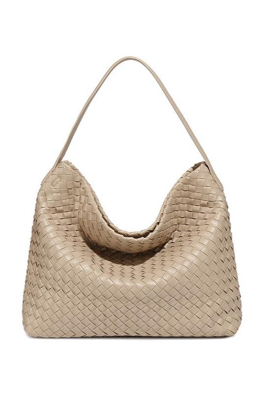 Beautifully Finished Bag in a Timeless Design