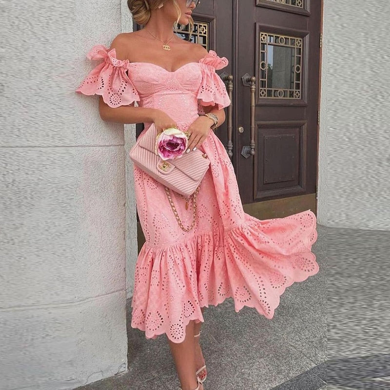 Beautifully Crafted Dress in a Classic Style