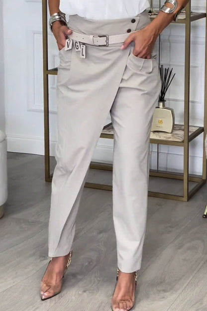Classic Vintage Trousers with a Flattering Fit