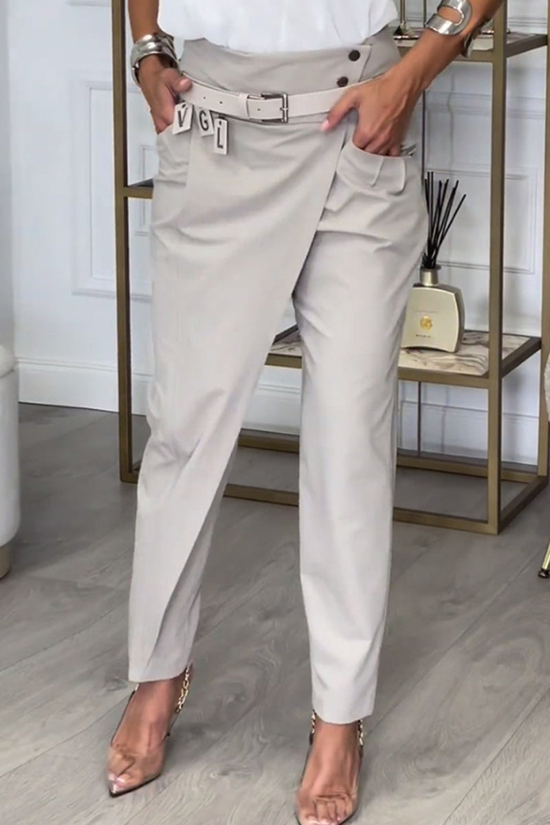 Classic Vintage Trousers with a Flattering Fit