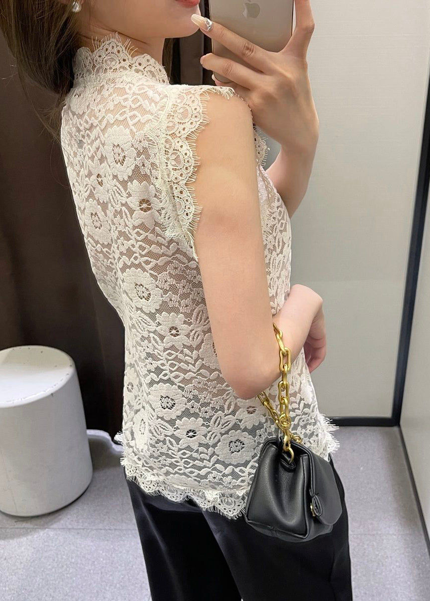 Effortlessly Elegant Garment with a Timeless Design