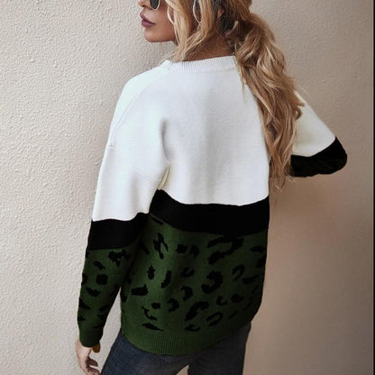 Effortlessly Elegant Sweater with a Timeless Design