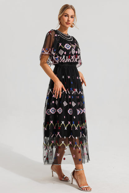 Well Tailored Dress with a Graceful Silhouette