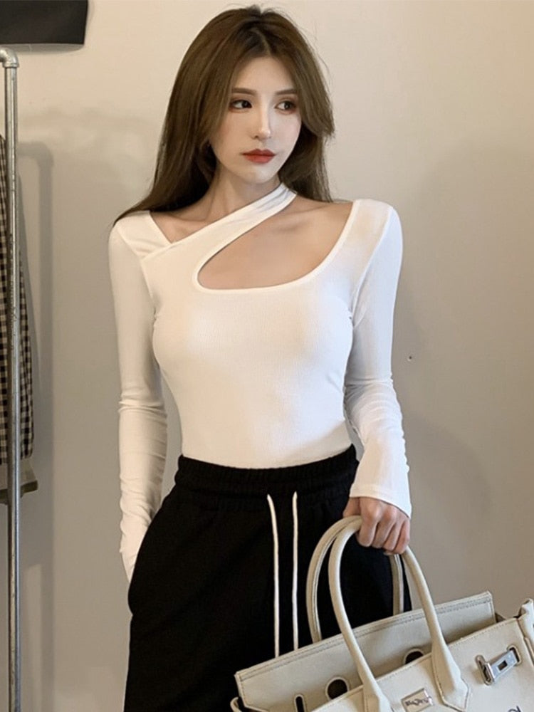 Beautifully Crafted T-Shirt in a Classic Style
