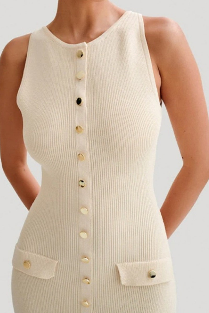 Effortlessly Elegant Dress with a Timeless Design
