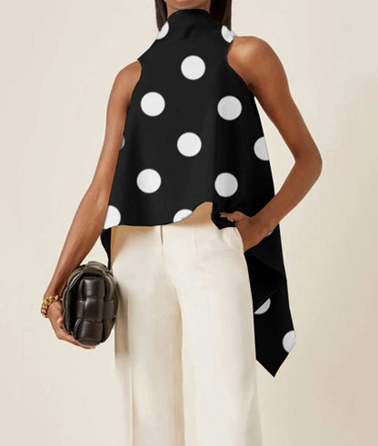 Well Tailored Top with a Graceful Silhouette