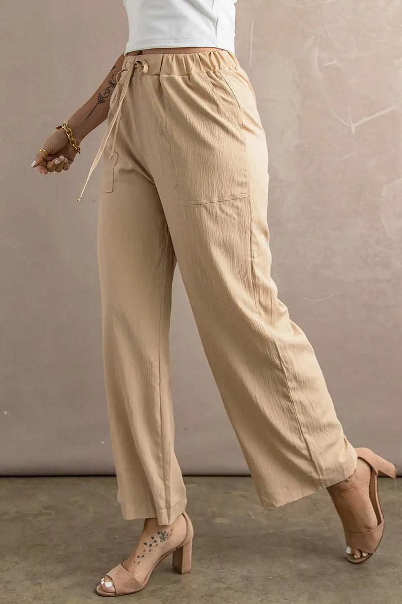 Well Tailored Pants with a Graceful Silhouette