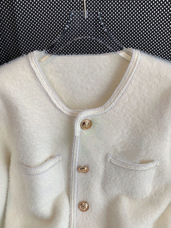 Effortlessly Elegant Cardigan with a Timeless Design