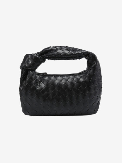 Well Tailored Bag with a Graceful Silhouette