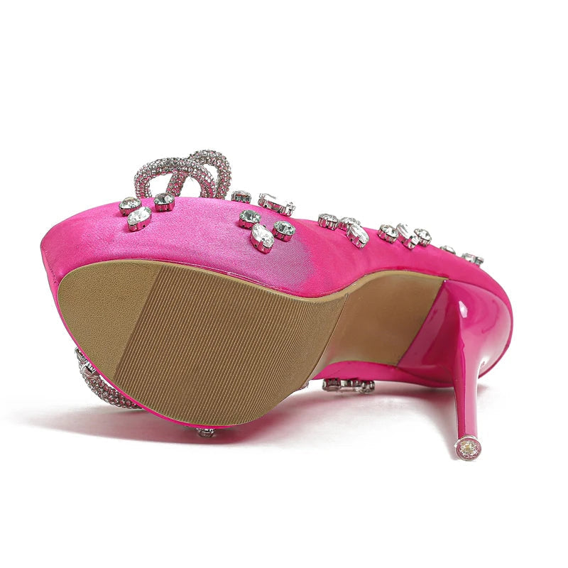 Well Tailored Heels with a Graceful Silhouette