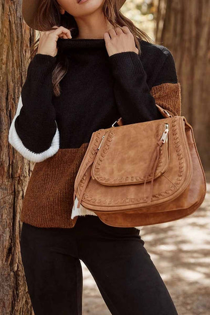 Effortlessly Elegant Sweater with a Timeless Design