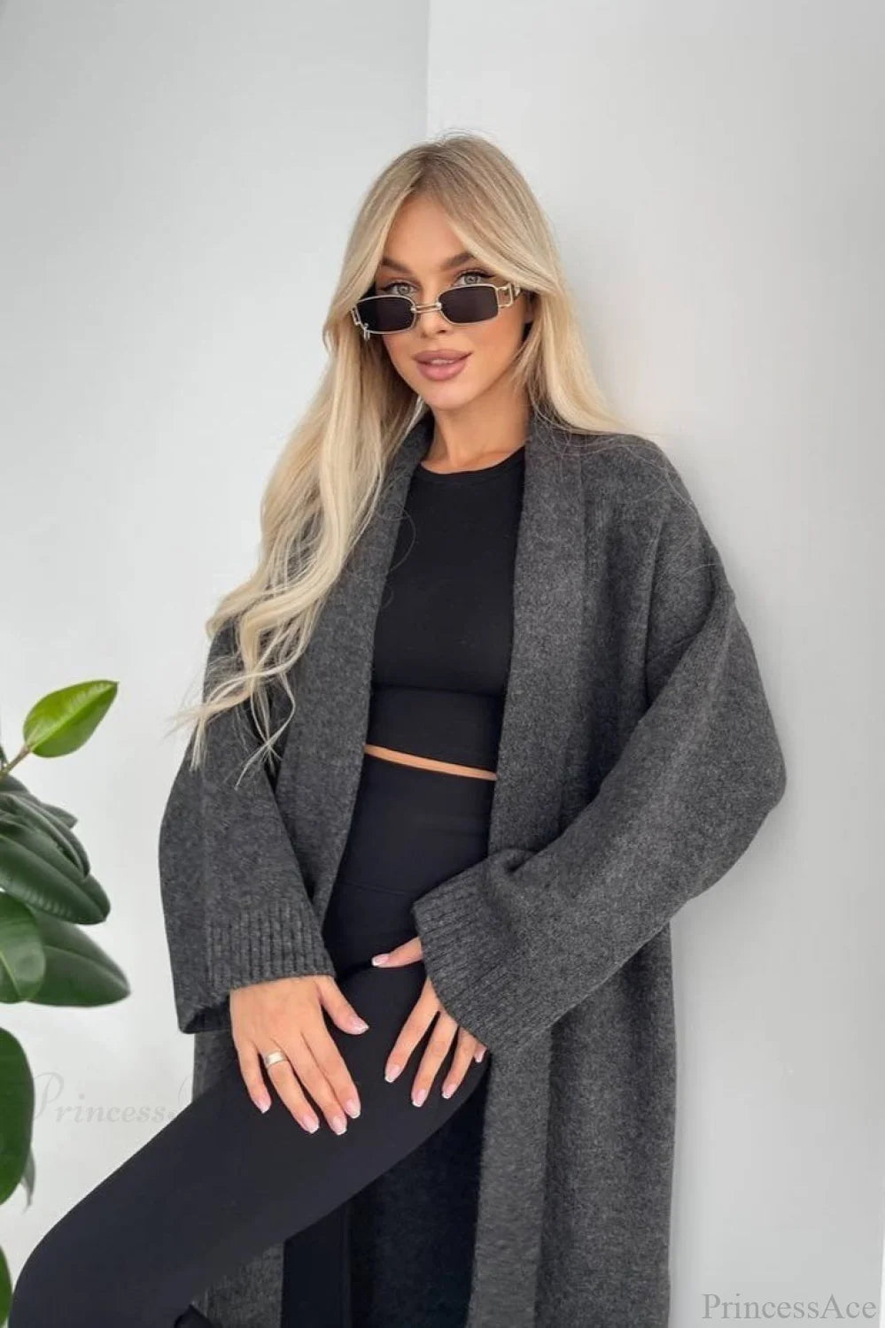 Elegantly Styled Cardigan for Everyday Wear