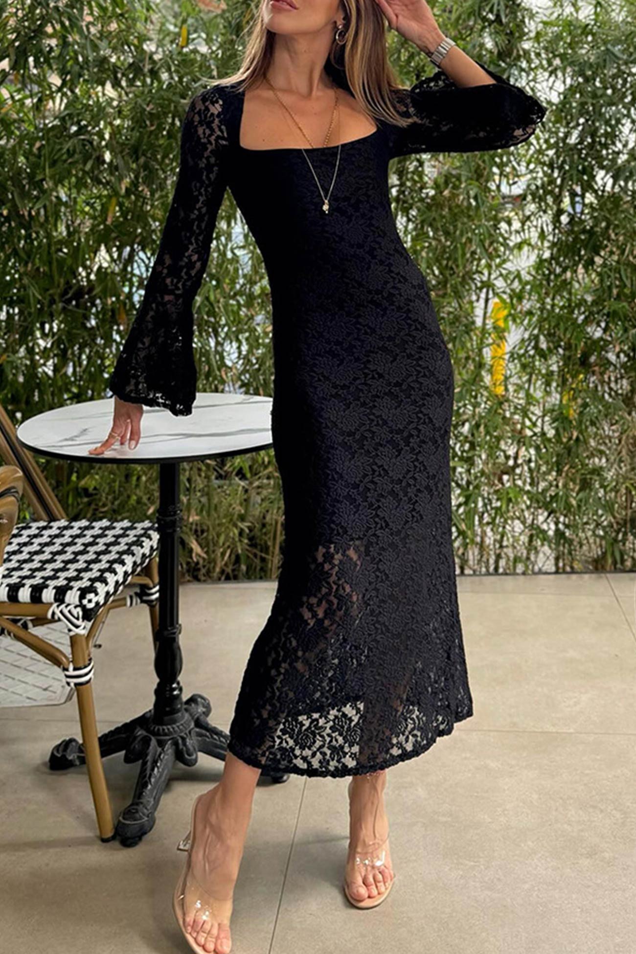 Beautifully Crafted Dress in a Classic Style