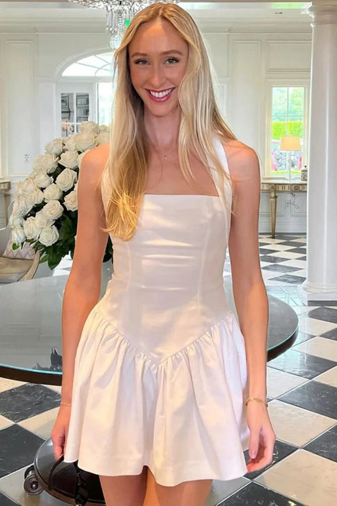Beautifully Finished Dress in a Timeless Design