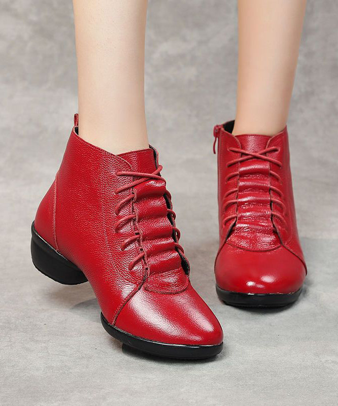Polished Boots with an Effortless Classic Look