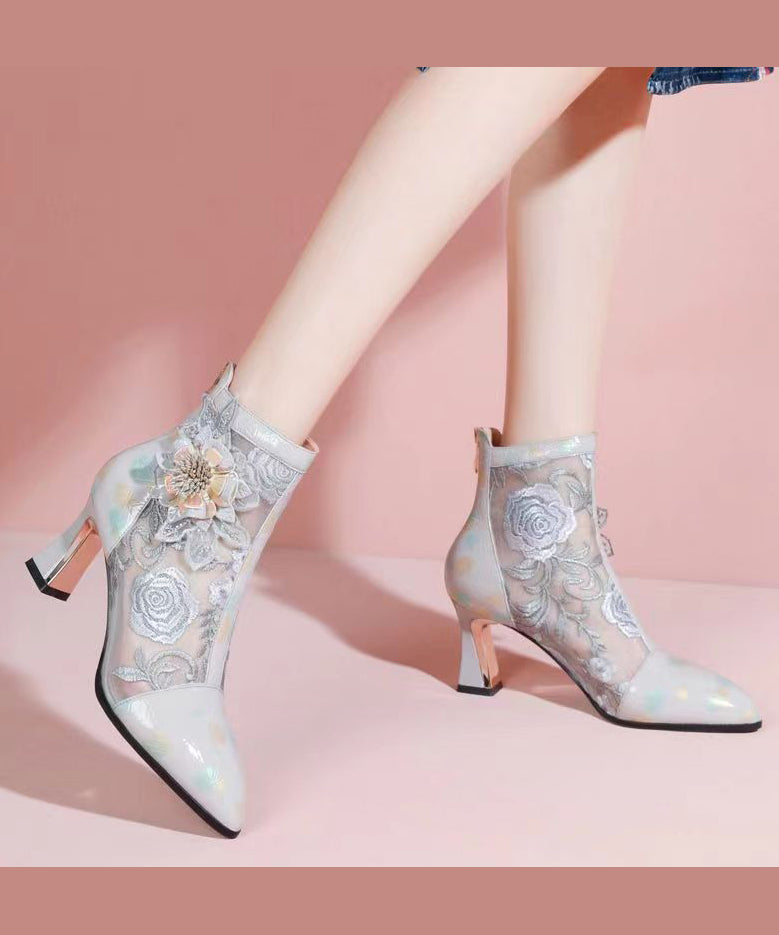Elegantly Styled Boots for Everyday Wear