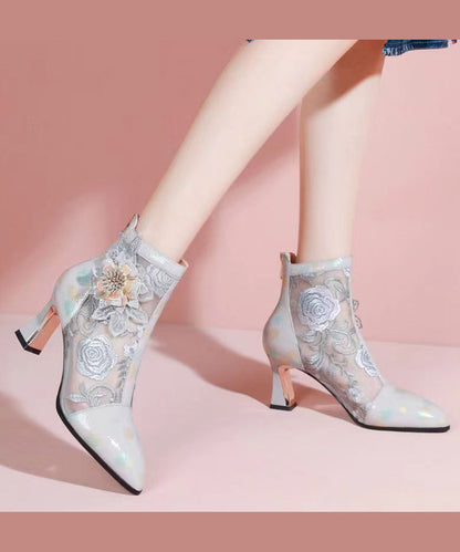 Elegantly Styled Boots for Everyday Wear