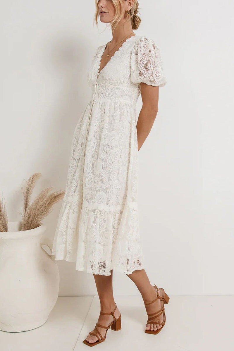 Well Tailored Dress with a Graceful Silhouette