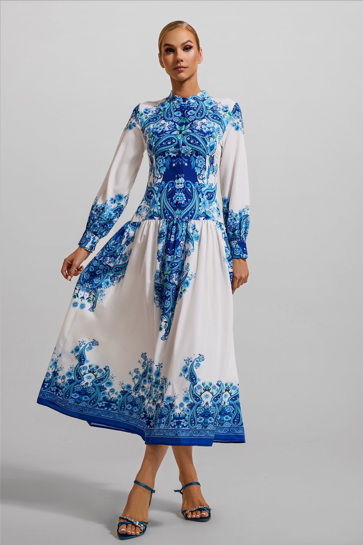 Gracefully Styled Dress for Any Occasion