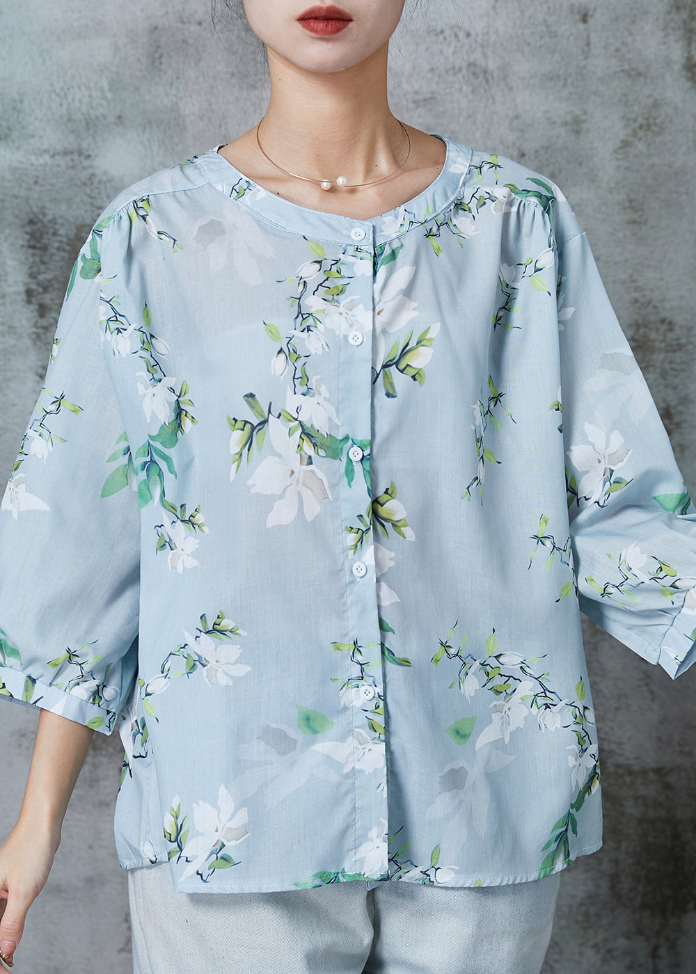 Classic Vintage Blouse with a Flattering Fit
